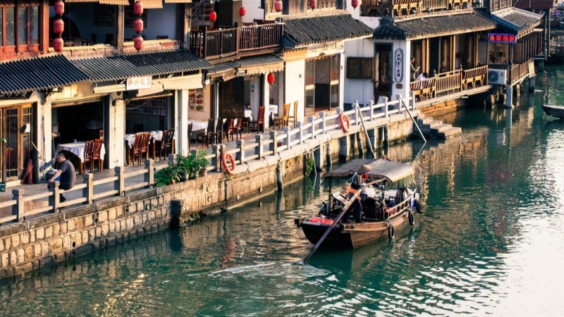 3 Days Shanghai City & Zhujiajiao Water Town Experience