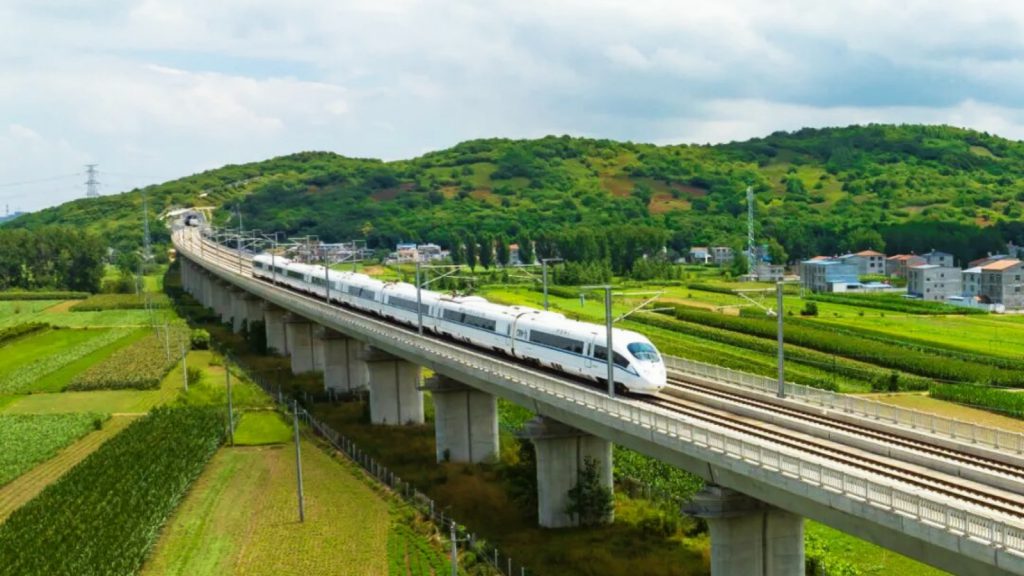 Dos and Don’ts for Taking High-Speed Rail in China