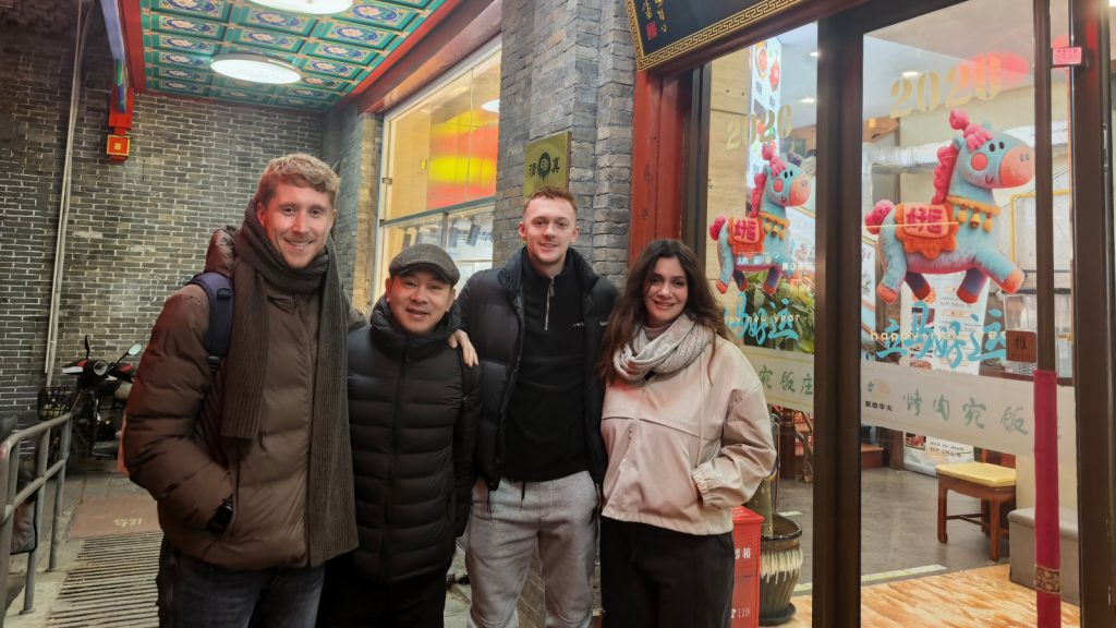 Our chief manager Leo accompanied the group throughout the entire trip, staying in close communication with the student group teachers and supervisors.