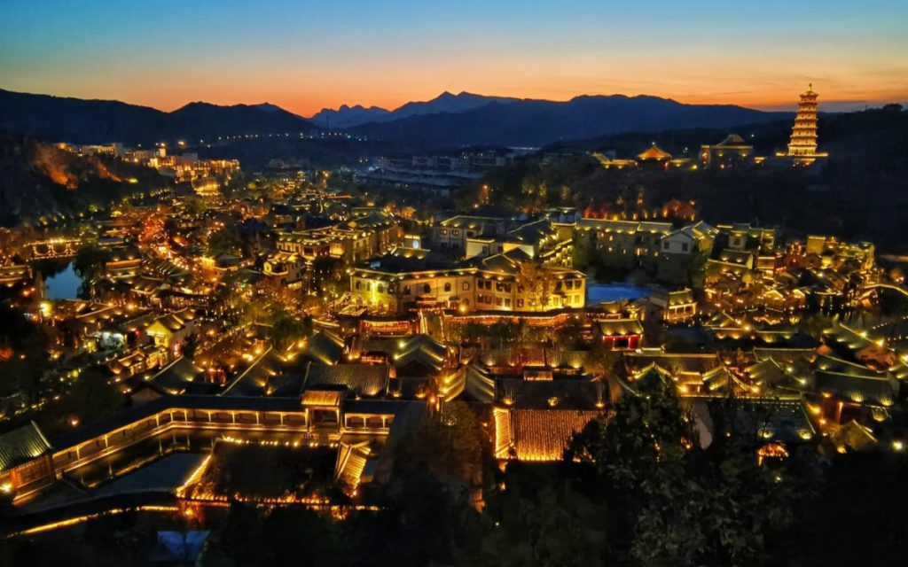 Night view of Gubei Water Town