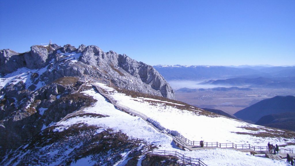 Is Shangri-La Suitable for Visiting in Winter?