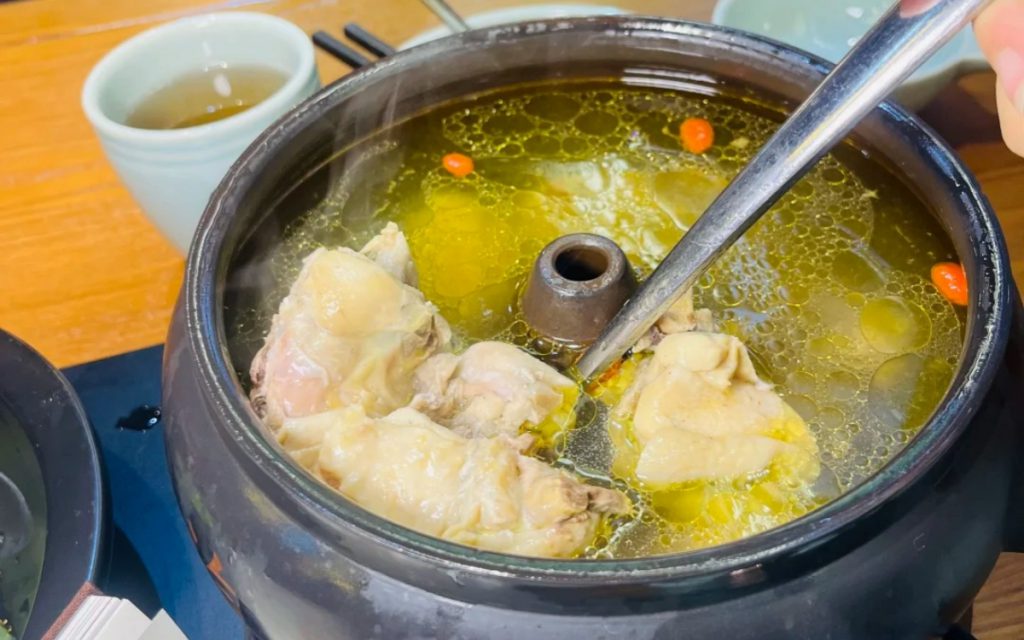 Steam pot chicken
