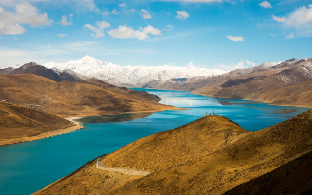 Yamdrok Lake