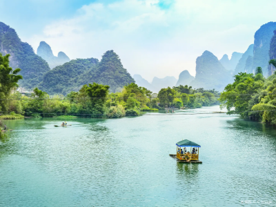 Cruise along the Li River