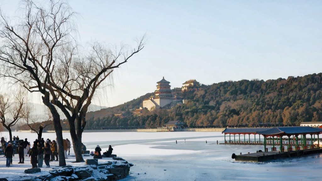 The scenery of the Summer Palace after snowfall